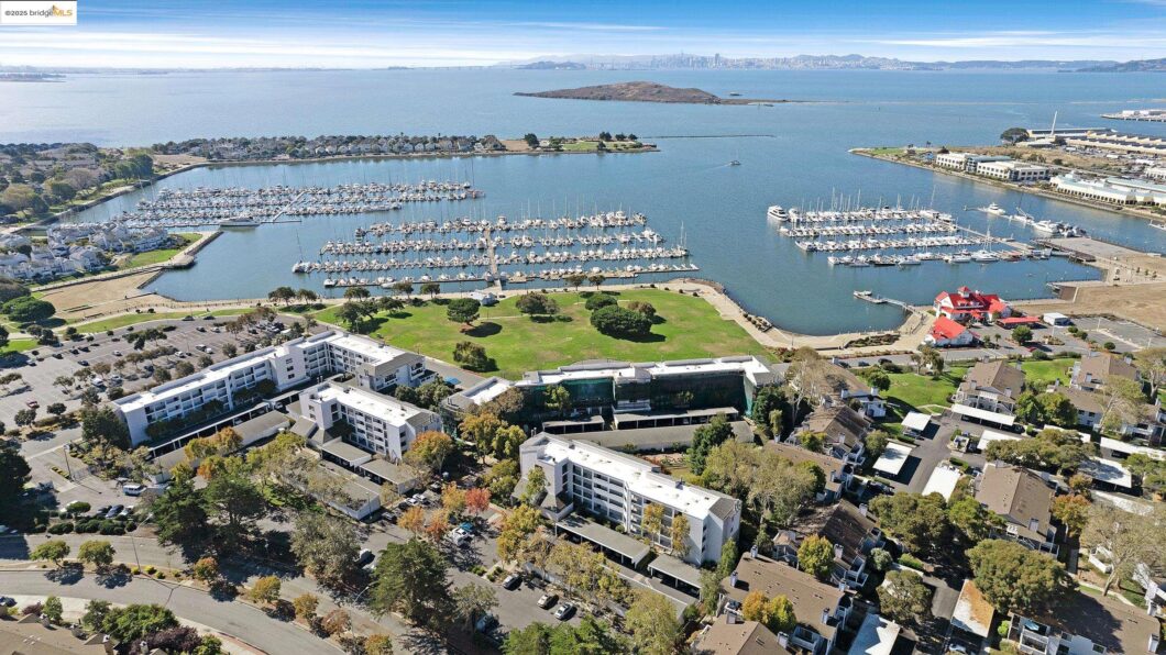 1205 Melville Sq 206 1 41102785