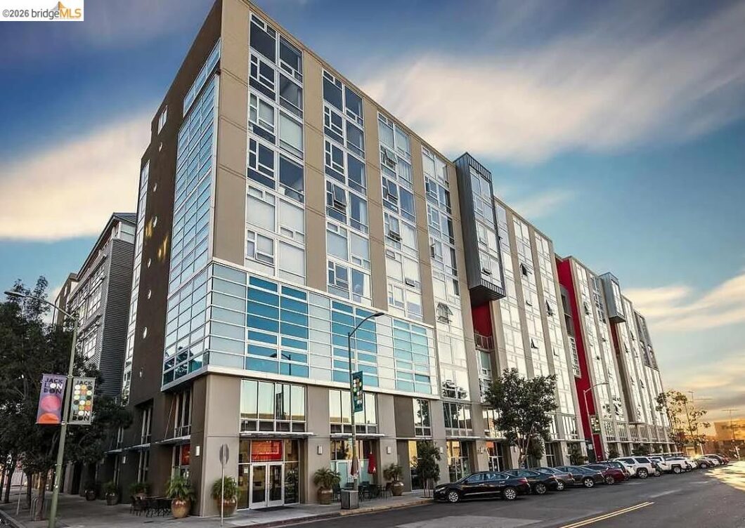 311 Oak St 842 1 41147881